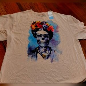 Ladies sz XXL shirt.